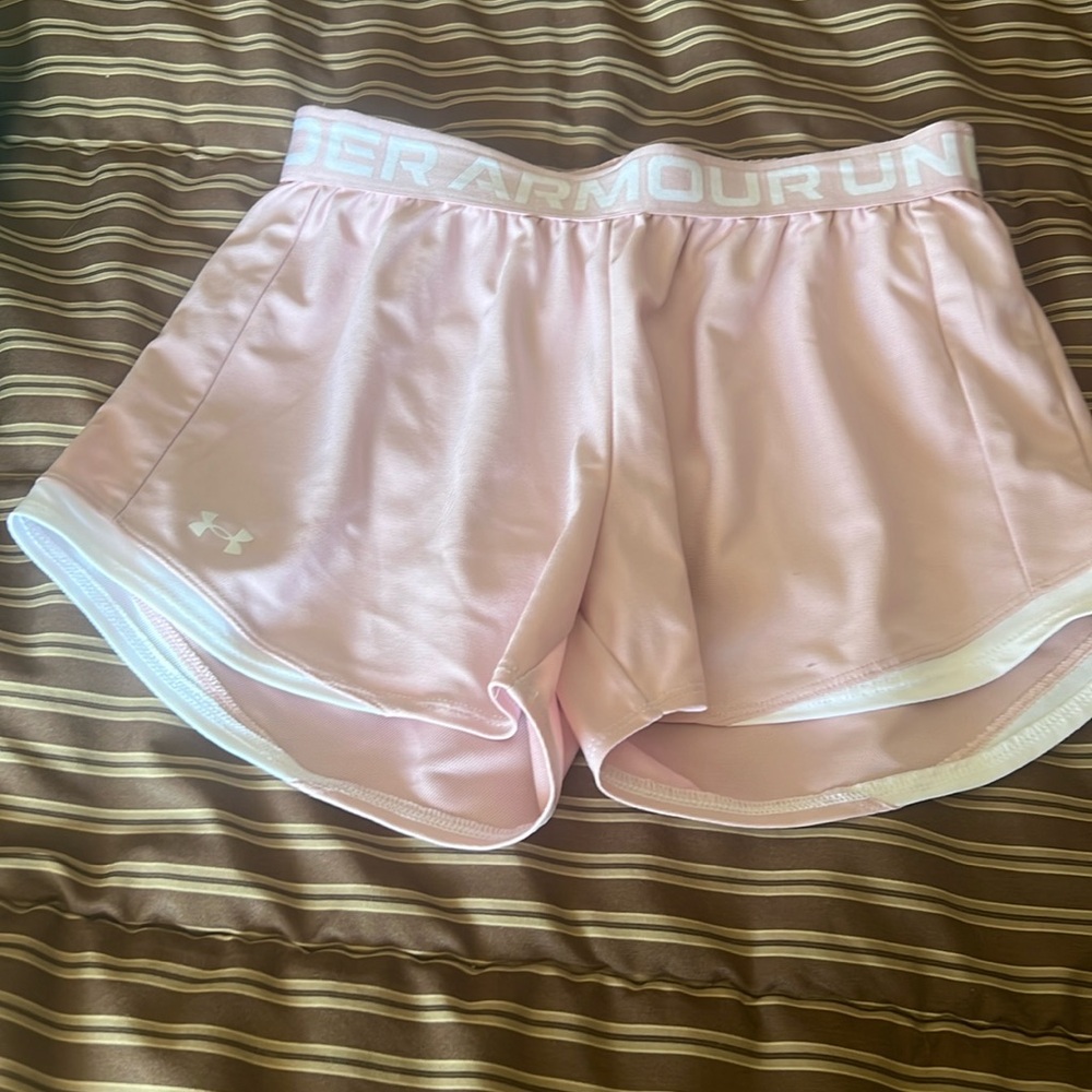 Underarmer pink shorts size SM